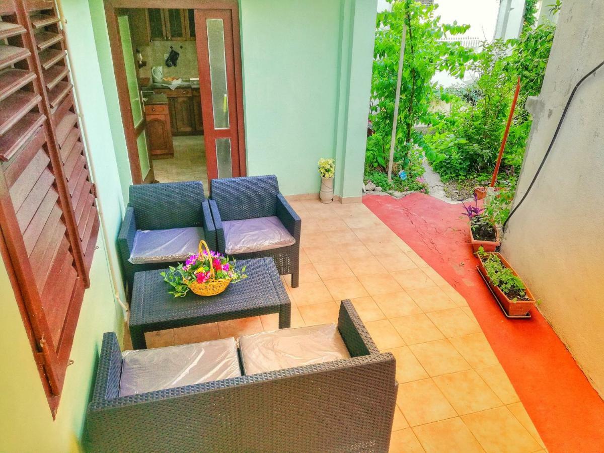 Apartments Jadranka Tučepi エクステリア 写真