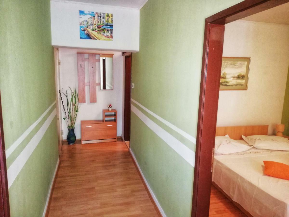 Apartments Jadranka Tučepi エクステリア 写真