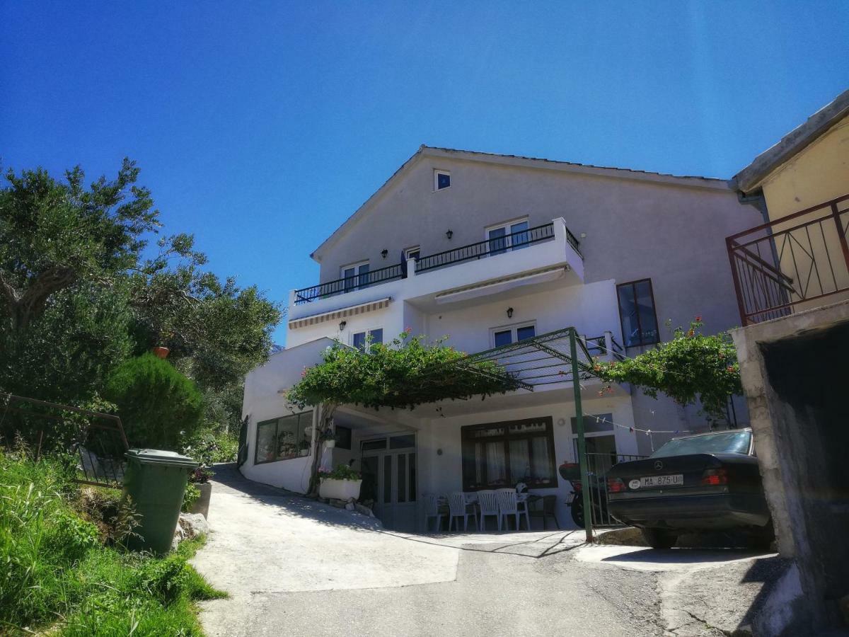 Apartments Jadranka Tučepi エクステリア 写真