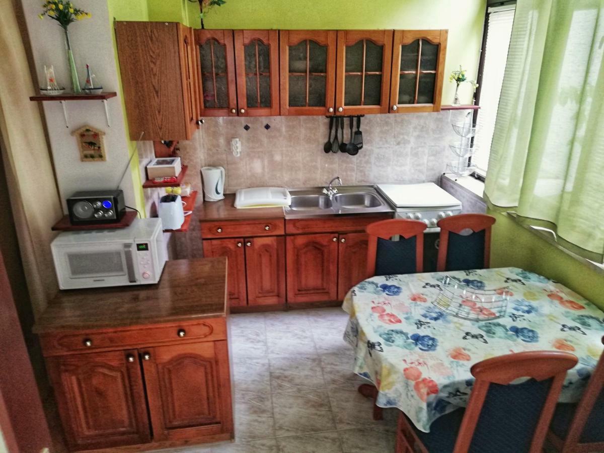 Apartments Jadranka Tučepi エクステリア 写真
